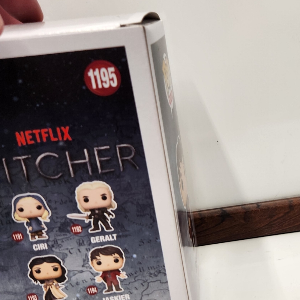 Funko Pop Jaskier #1195 The Witcher Collectible Dandelion - Picture 4 of 6